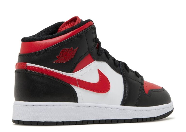 Nike Air Jordan 1 Mid Black Fire Red (GS) | 554725-079 | Satın Al | sutore