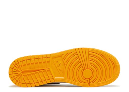 Nike Air Jordan 1 Retro High OG Yellow Toe 555088-711