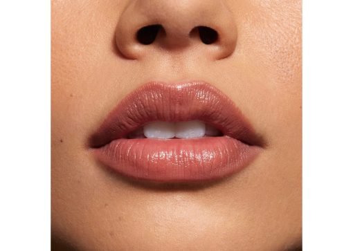 Kylie Cosmetics Glossy Lip Kit Comes Naturally