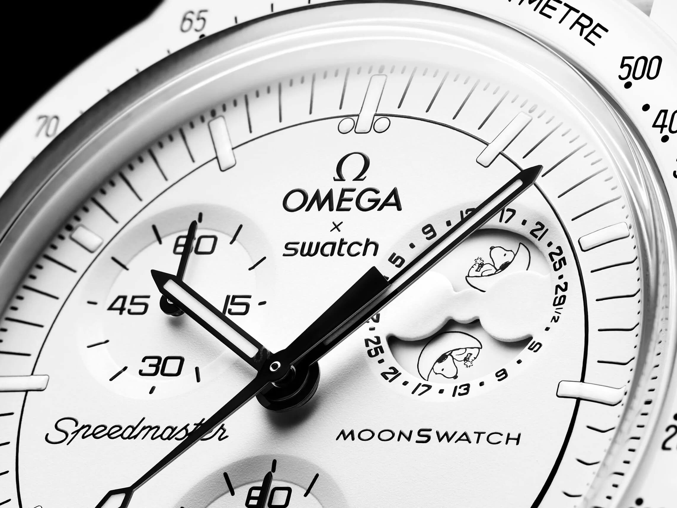 Swatch x Omega Bioceramic MoonSwatch Moonphase - Snoopy temalı Moonphase modeli