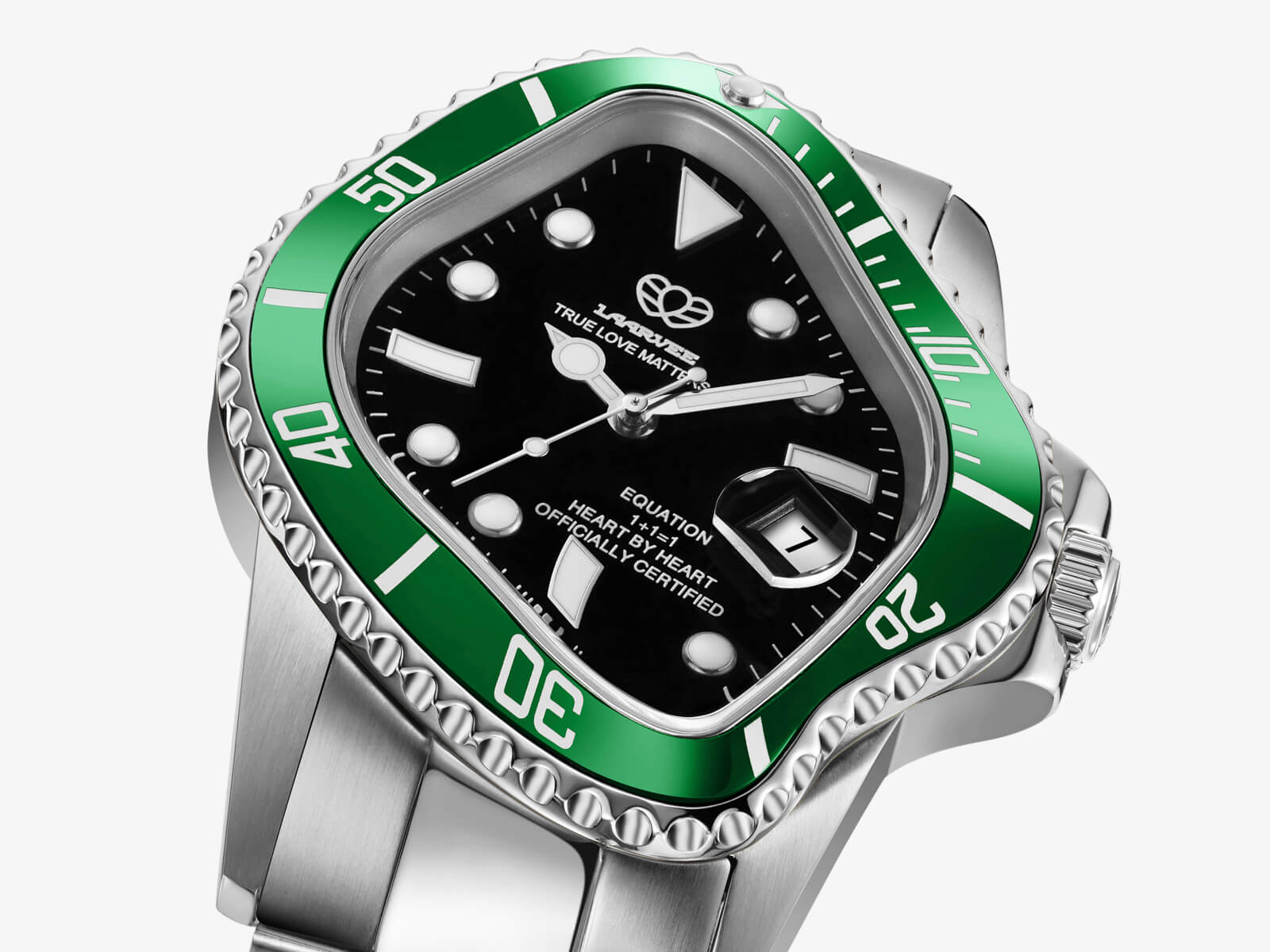 Laarvee Saat Nedir? Hangi Ülkenin Markası, Neden Bu Kadar Popüler? (PEA001) 7 Laarvee PEA001 yakın plan: twisted dial (bükülmüş kadran) görsel imzası ve tek karede tanınma etkisi.