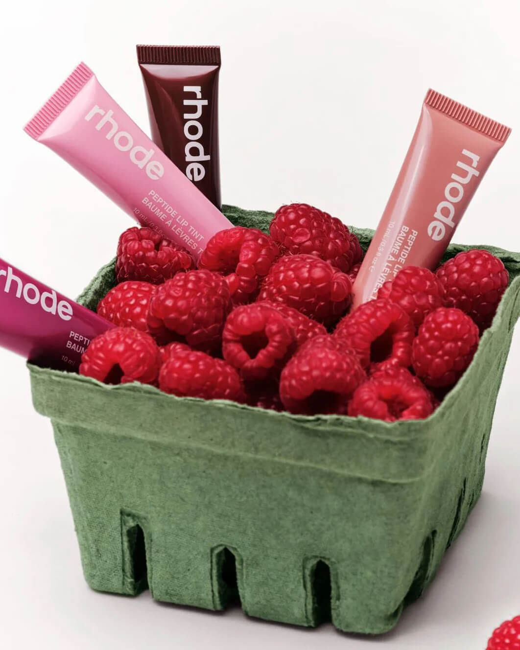 Rhode Rehberi: Lip Case'den Glazing Milk'e, Markanın Hikâyesi ve Ürünleri 7 rhode lip balm