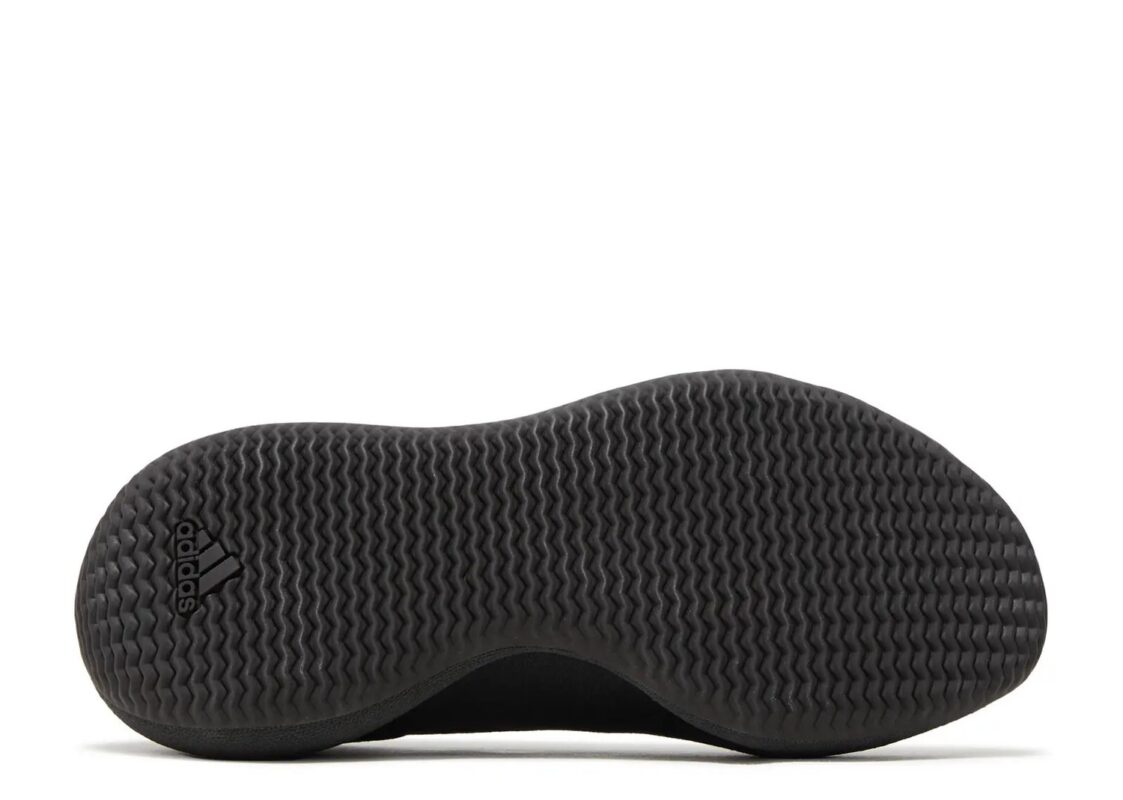 adidas Yeezy Knit RNR Fade Onyx 4