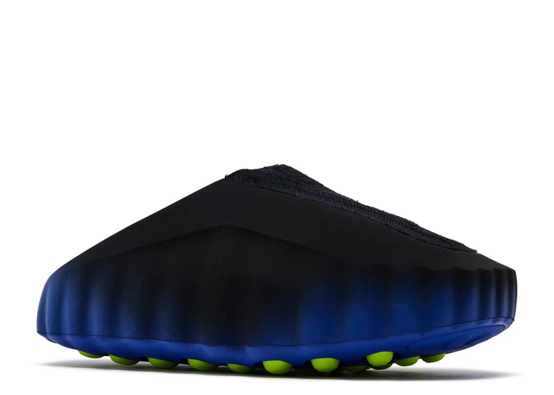 Nike Mind 001 Flyknit ‘Hyper Royal’ 2