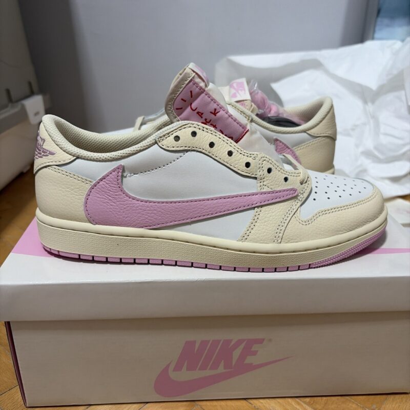 Nike Air Jordan 1 Retro Low OG SP Travis Scott Shy Pink 2
