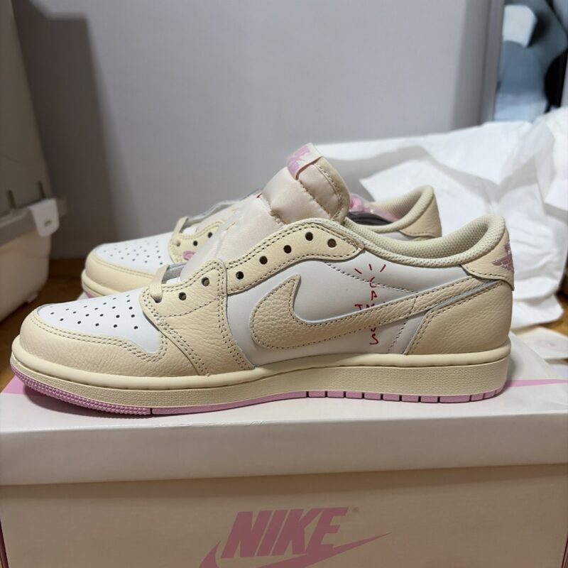 Nike Air Jordan 1 Retro Low OG SP Travis Scott Shy Pink 3