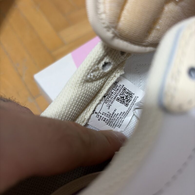 Nike Air Jordan 1 Retro Low OG SP Travis Scott Shy Pink 7