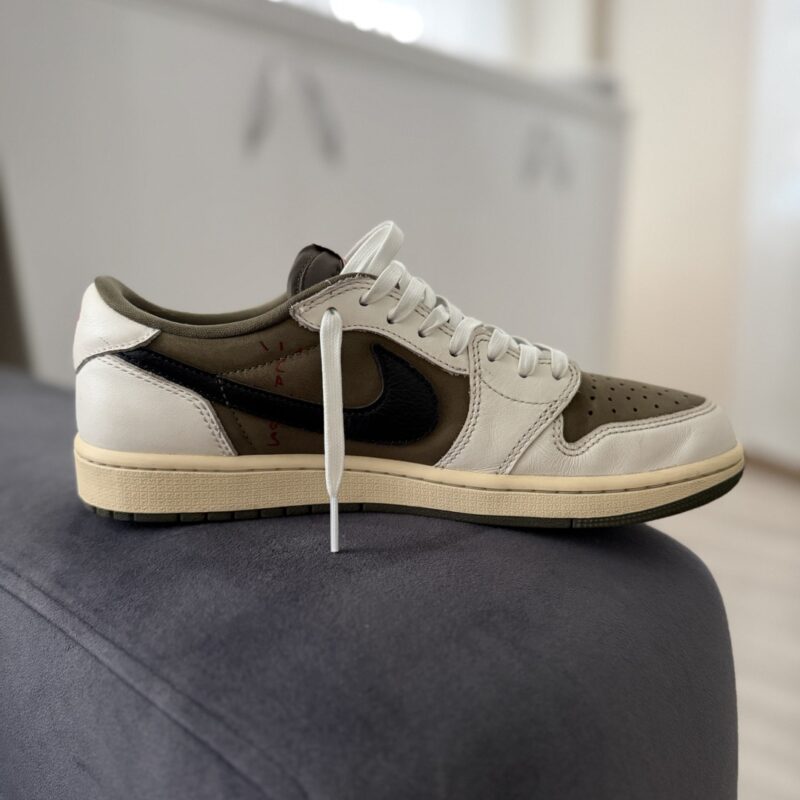 J1 low travis scott medium olive 3