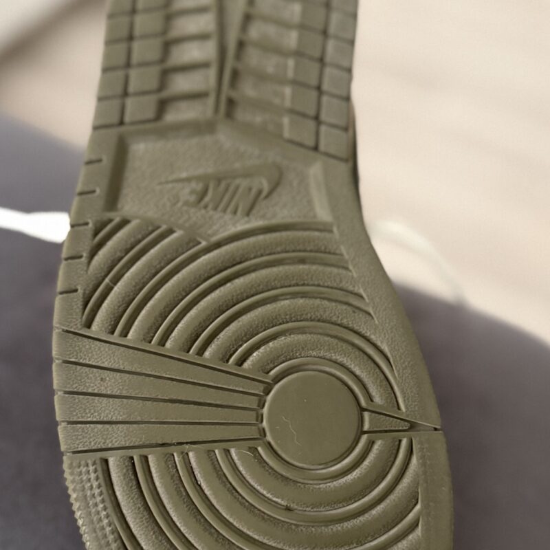 J1 low travis scott medium olive 6