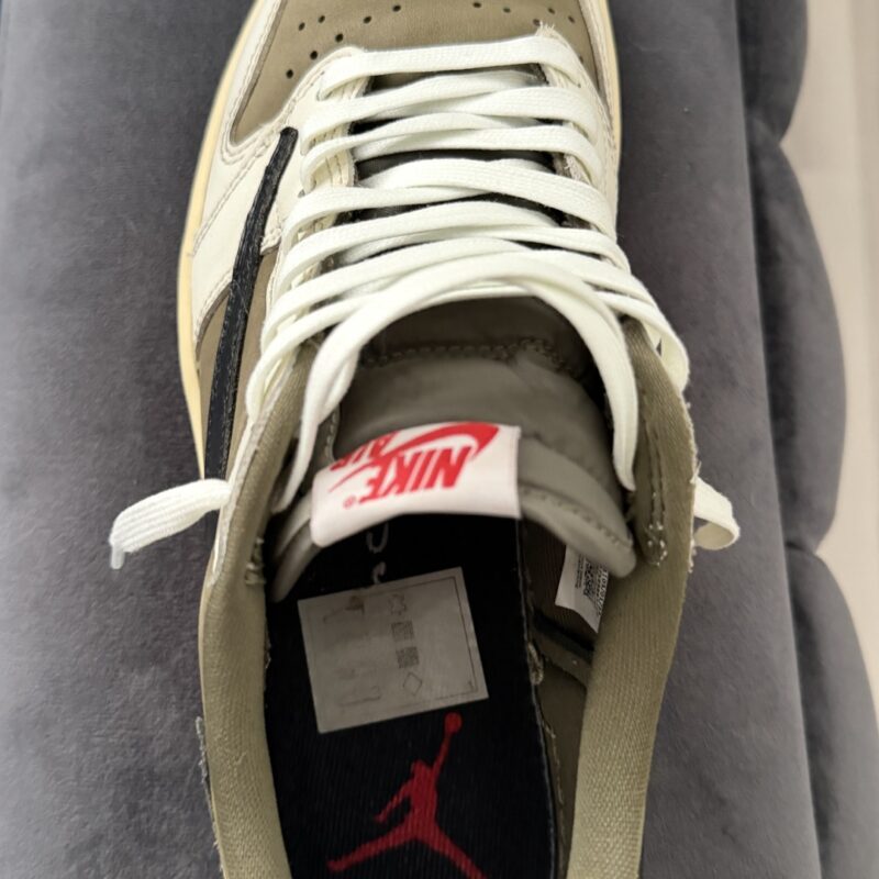 J1 low travis scott medium olive 8