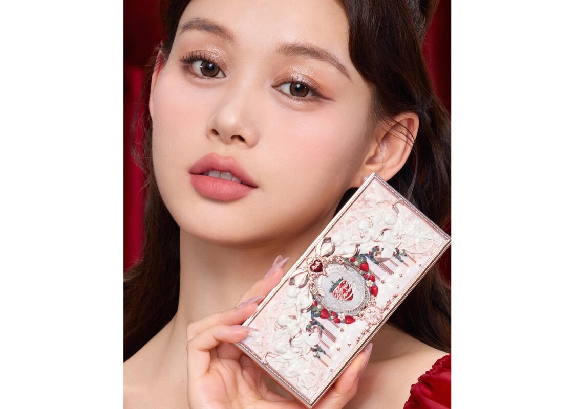 Flower Knows Strawberry Cupid Makeup Palette – Honey Canelé 3