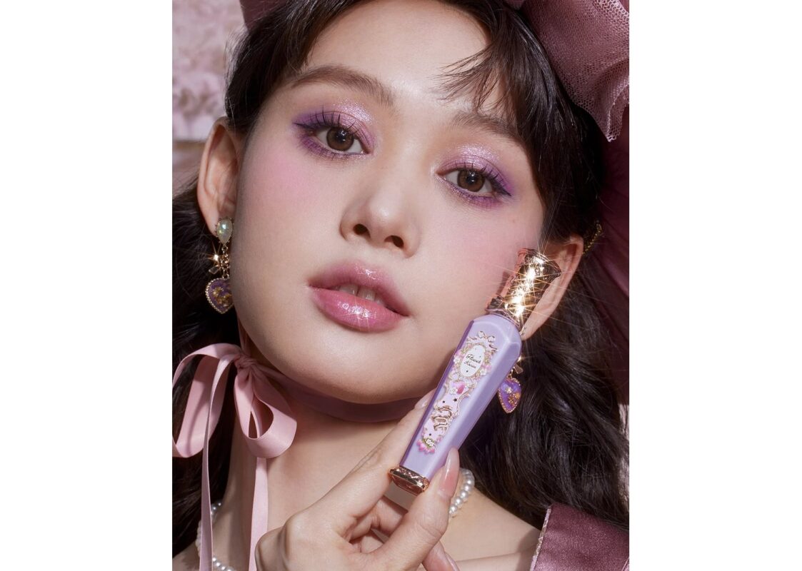 Flower Knows Violet Strawberry Rococo Glowy Lip Gloss – Berry Bomb 5
