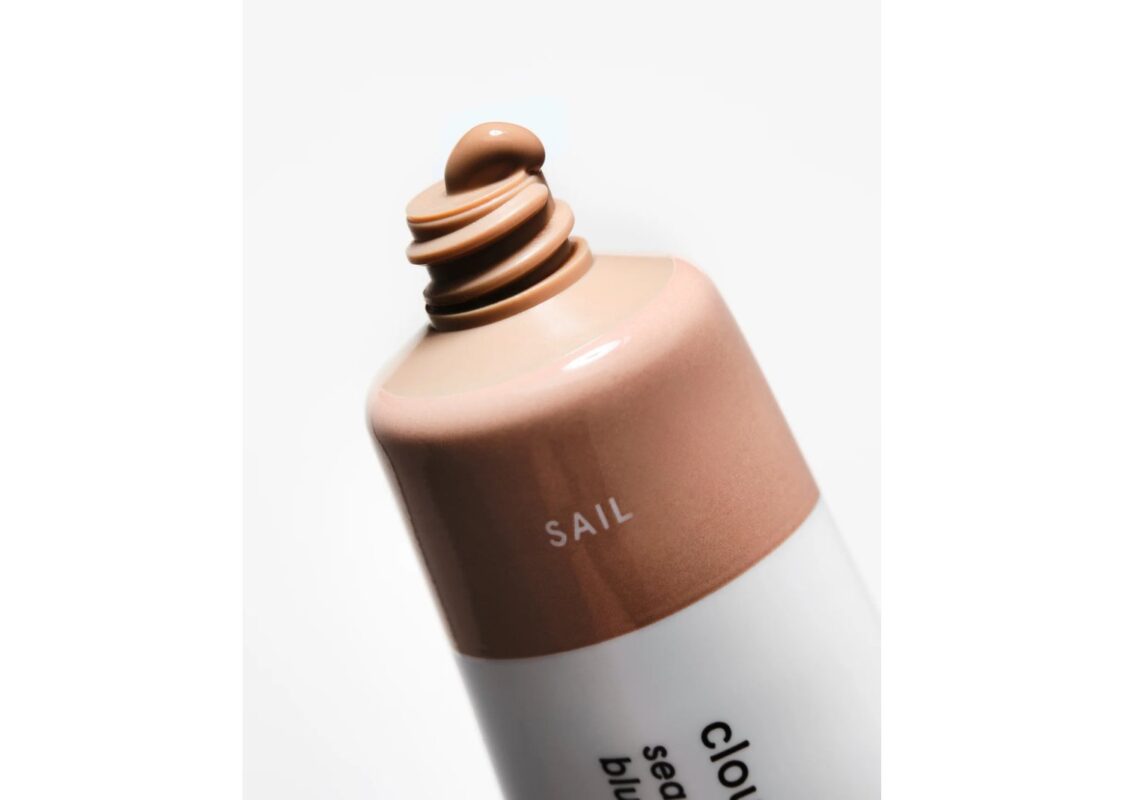 Glossier Cloud Paint Sail 7