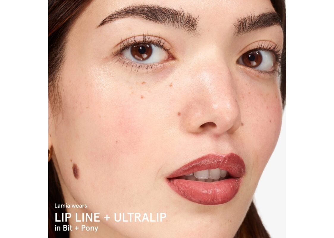 Glossier Lip Line Enhancing Longwear Lip Liner Bit 9