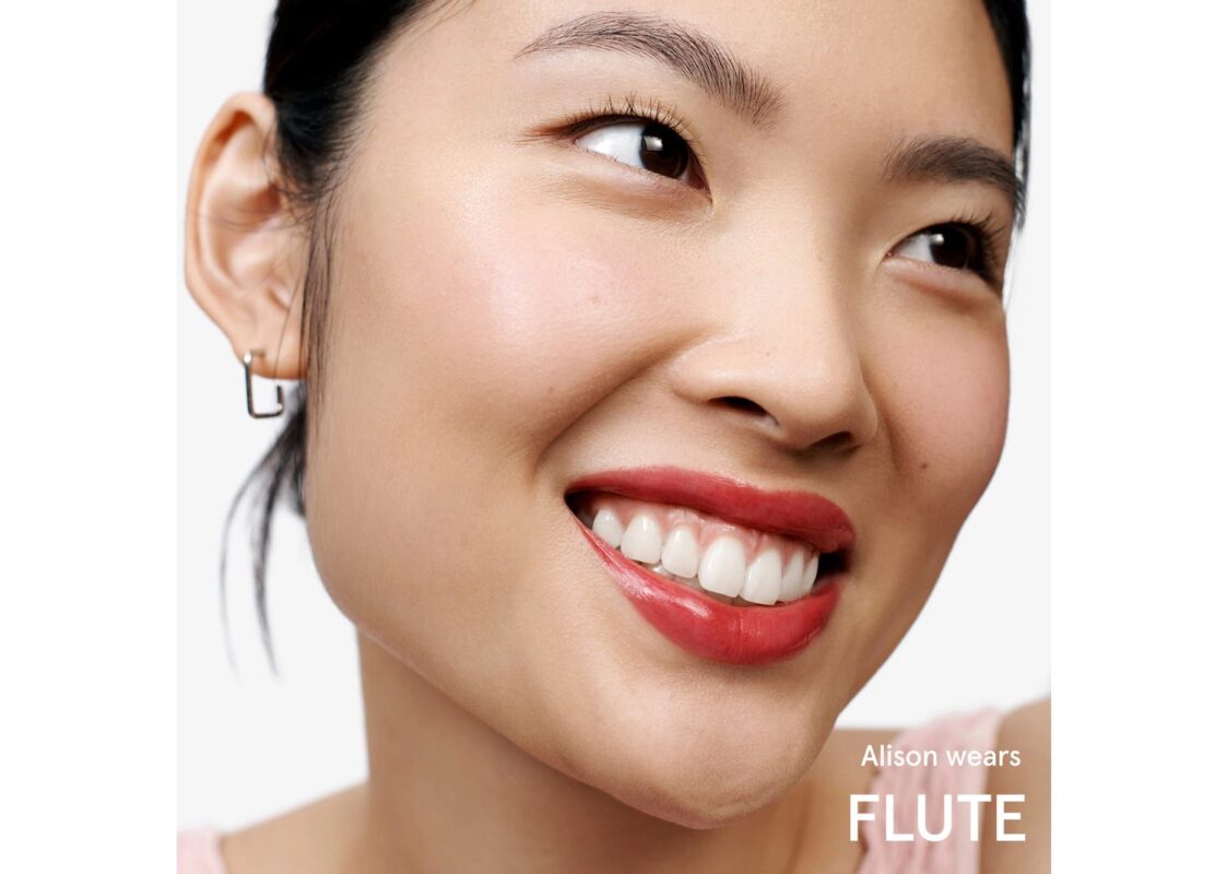 Glossier Ultralip High Shine Lipstick Flute 8