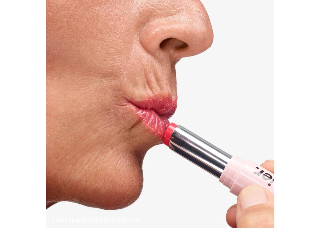 Glossier Ultralip High Shine Lipstick Portrait 5