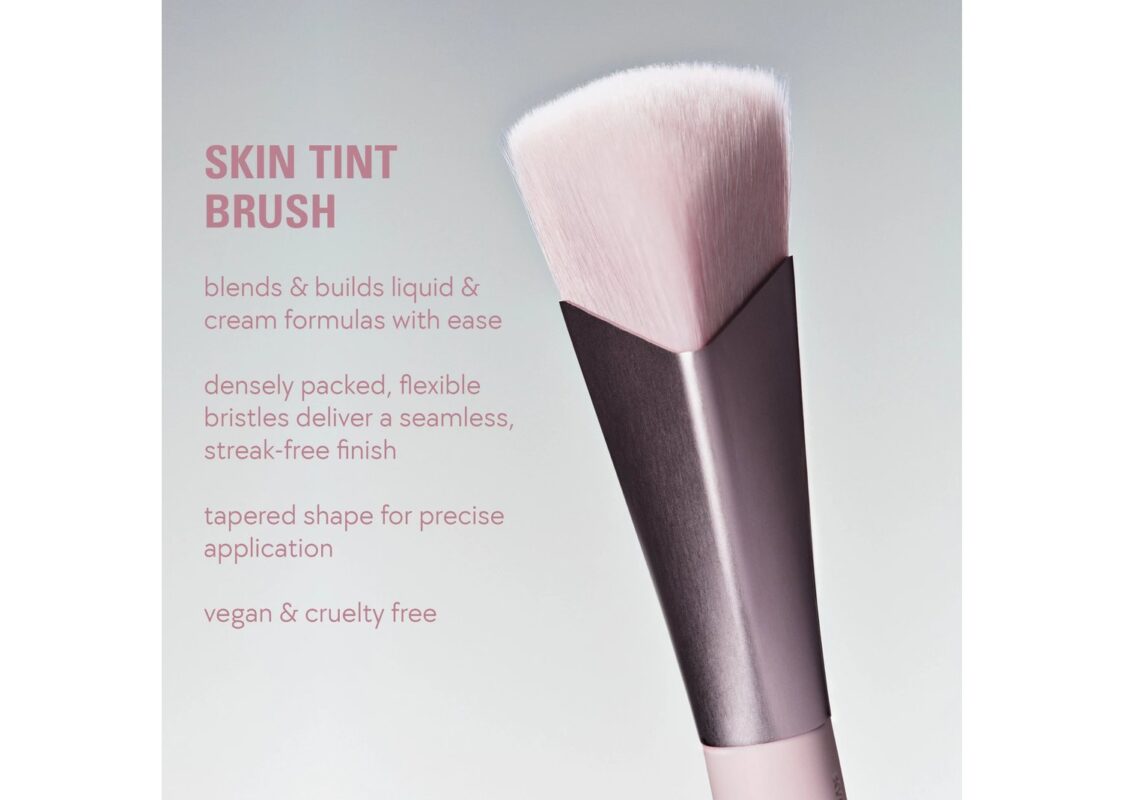 Kylie Cosmetics Skin Tint Brush 03 3