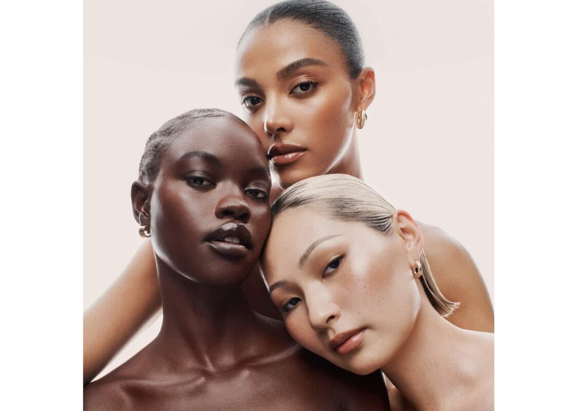 Patrick Ta Major Skin Hydra-Luxe Luminous Skin Perfecting Foundation 13 Olive 11