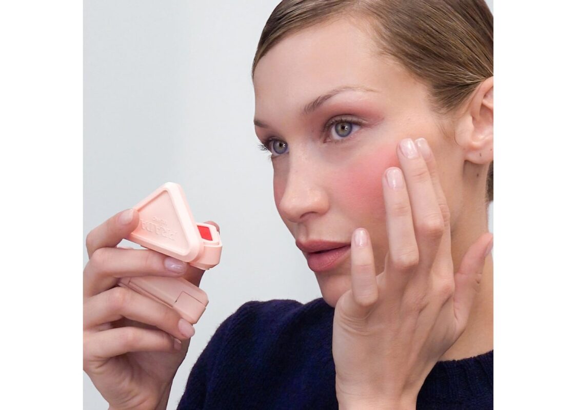 Prada Touch Cream-to-Powder Blush Soft Mauve 6