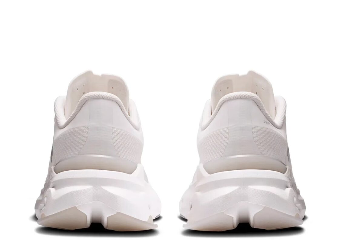 On Running Cloudpulse 2 All White (W) 3