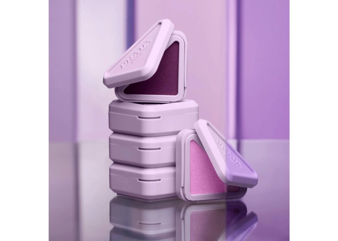 Touch Cream-to-Powder Blush Soft Wisteria Violet 8