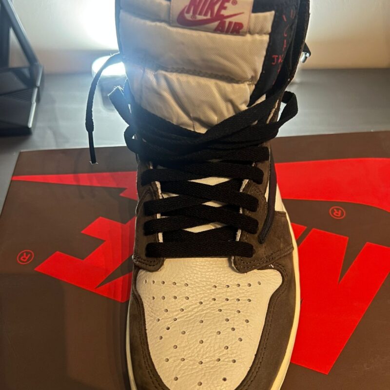 Travis Scott mocha high 4