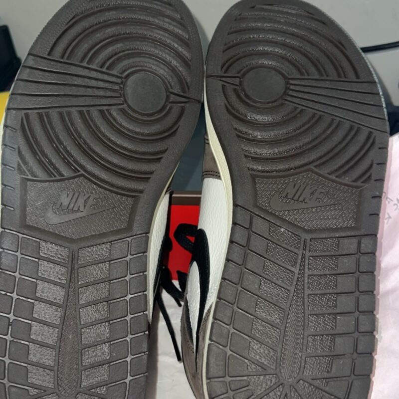 Travis Scott mocha high 6