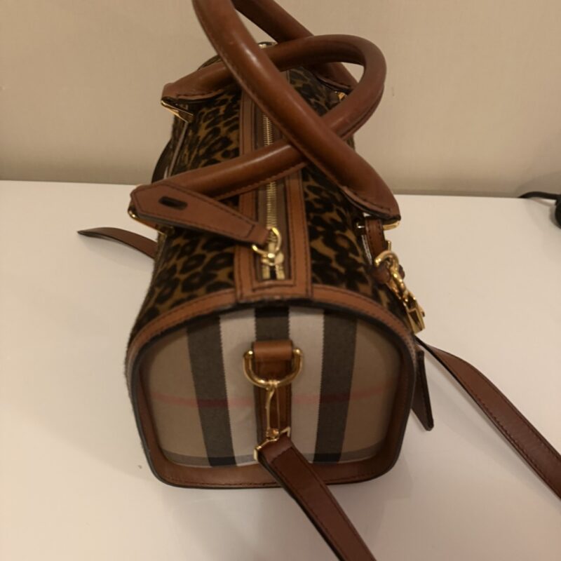 Burberry leopar desenli çanta 5