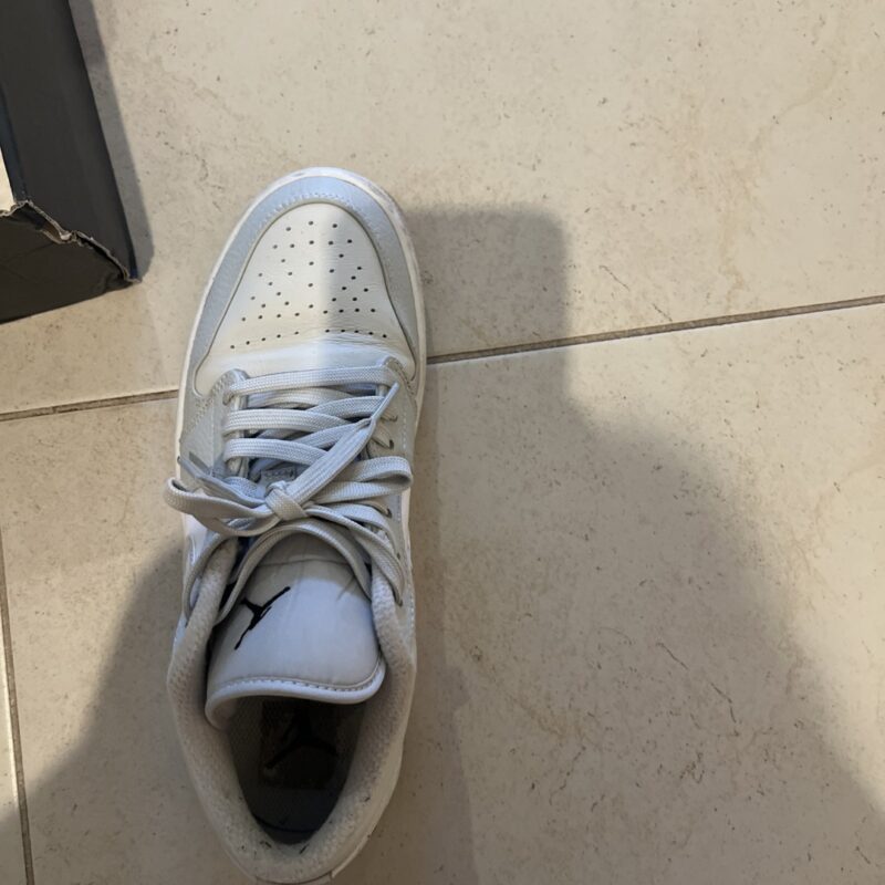 nike air jordan low white como 8