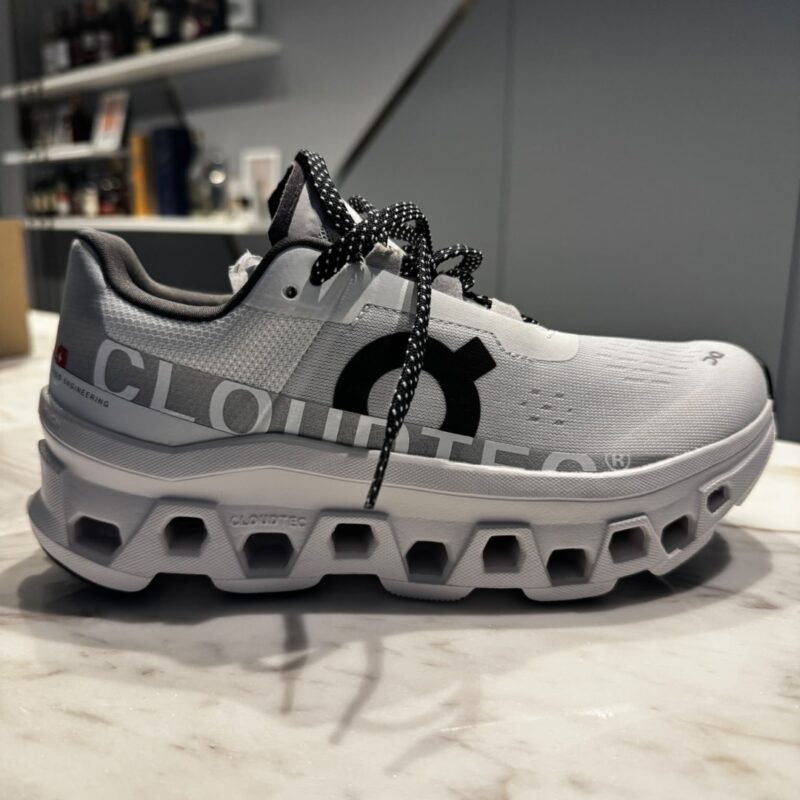 On Running Cloudmonster All White Ayakkabı 2
