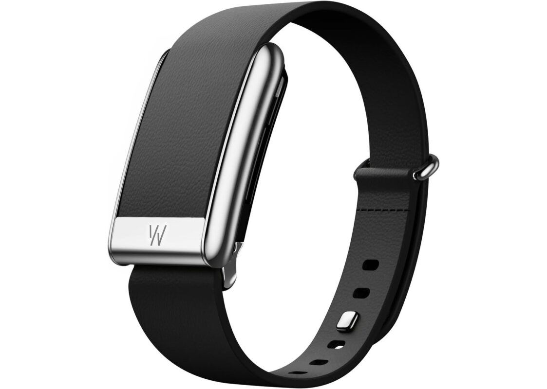 WHOOP MG LeatherLuxe Band Black with Titanium – Life 3