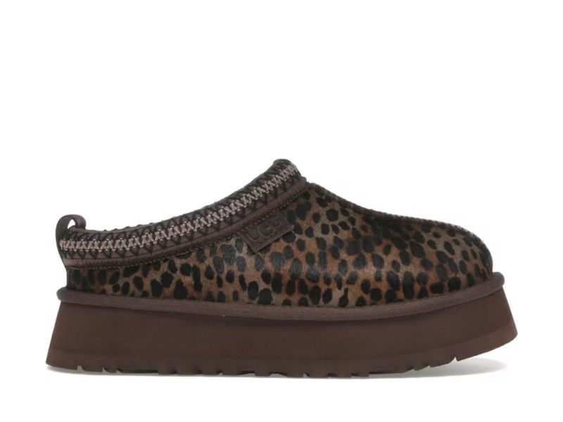 UGG Tazz Caspian Burnt Cedar yandan, leopar desenli kıl dokulu üst