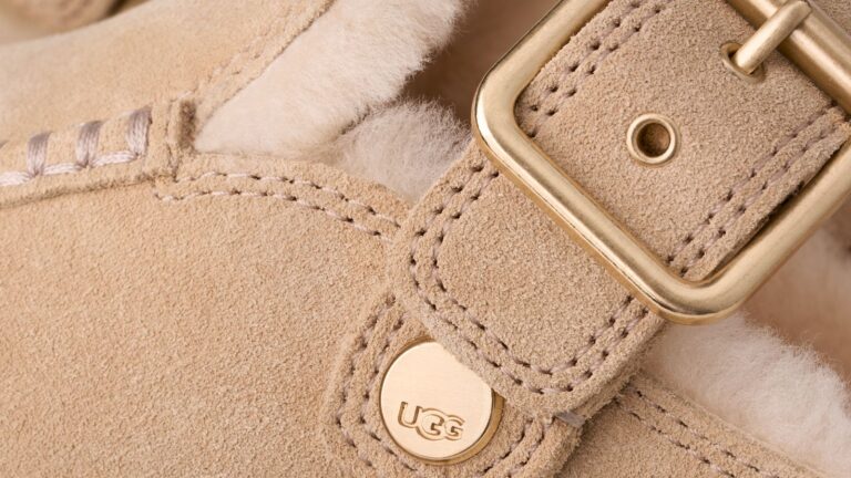 UGG Goldenstar Evelina Clog: Önü Loafer, İçi Terlik
