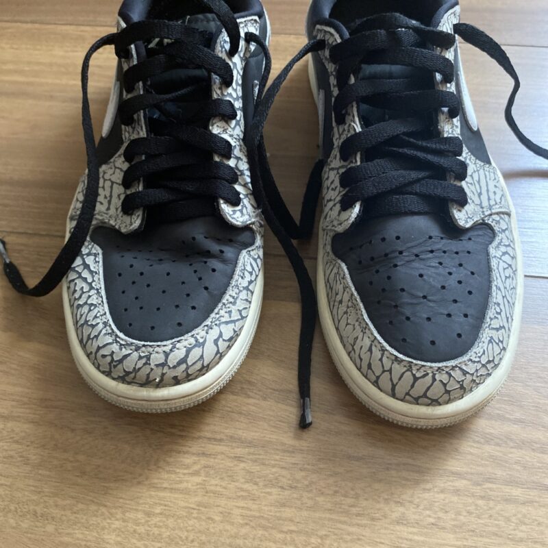 Air Jordan 1 Retro Low OG Black Cement 4