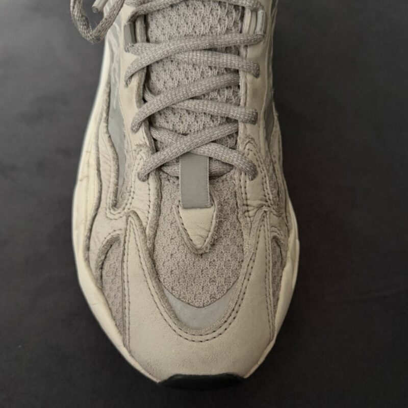 Yeezy 700 static 4