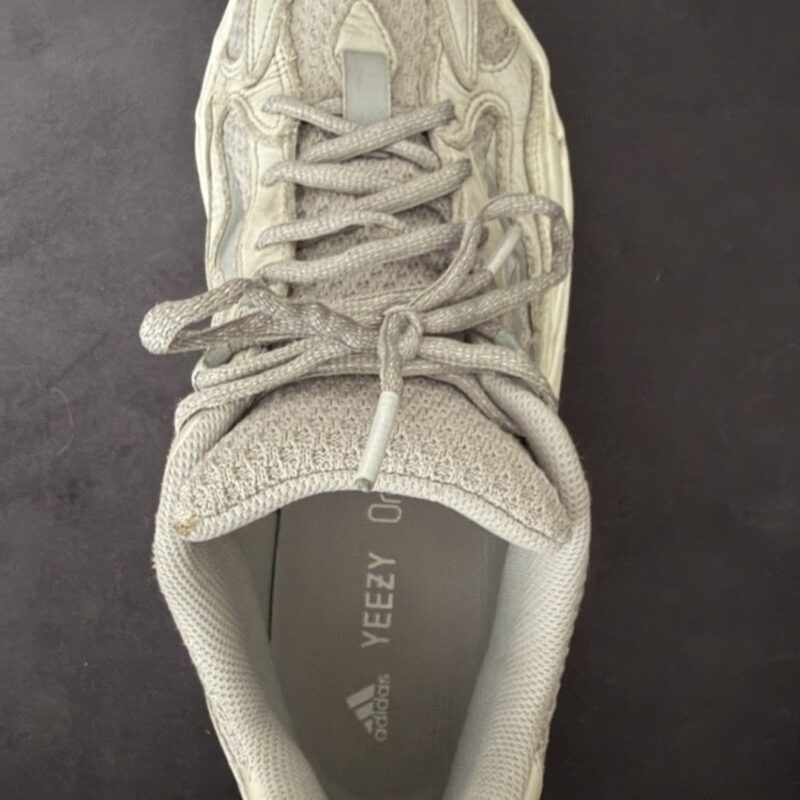 Yeezy 700 static 8