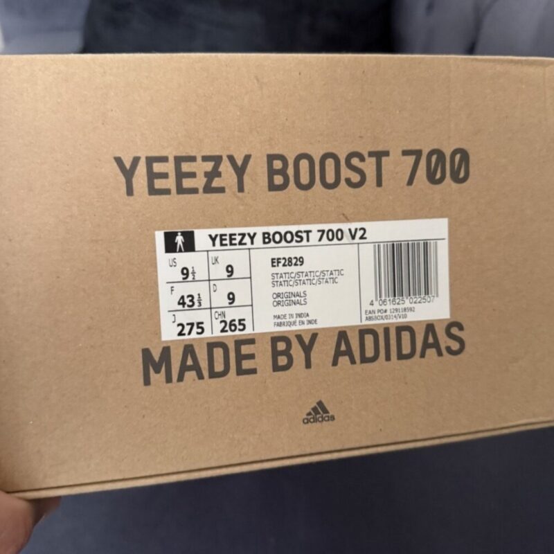 Yeezy 700 static 9