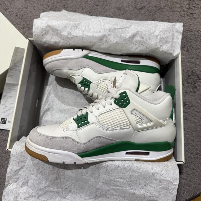 Jordan 4 Retro SB Pine Green 3