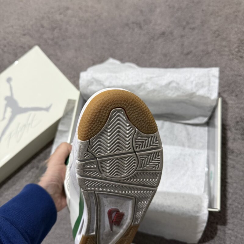 Jordan 4 Retro SB Pine Green 5