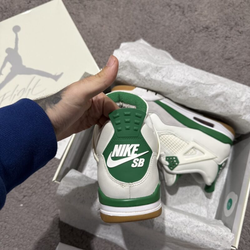 Jordan 4 Retro SB Pine Green 8