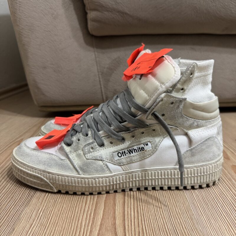 Off White Court High 3
