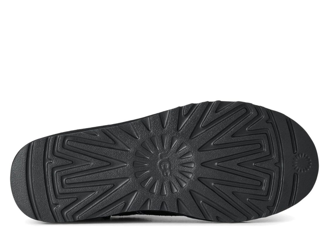 UGG Classic Ultra Mini Western Boot Black (W) 4
