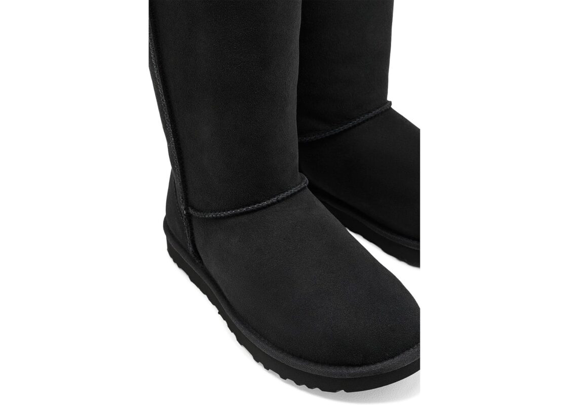 UGG Women’s Classic Ultra Tall Black 2